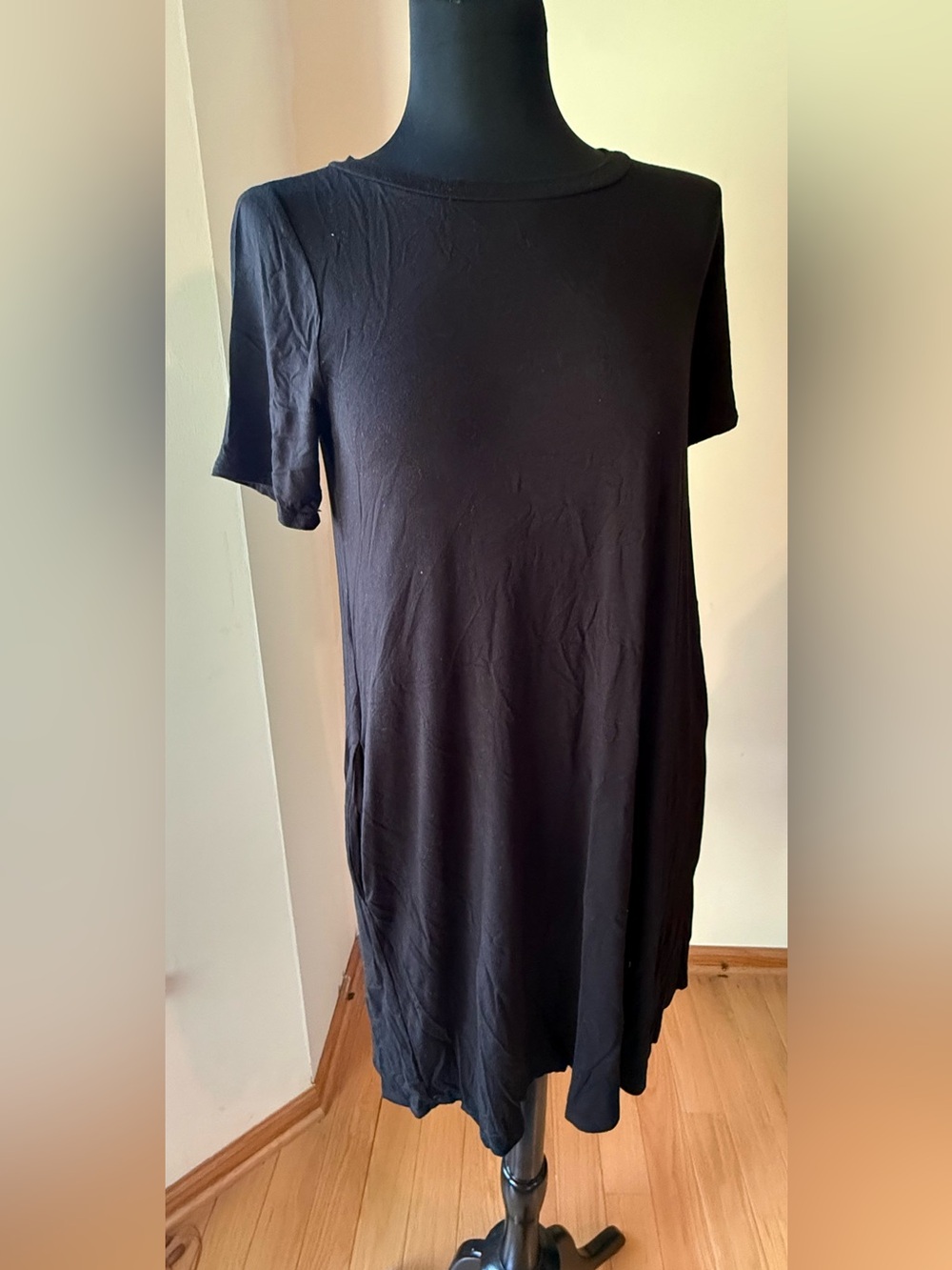 Classic Black Short-Sleeve Women’s Dress Size S